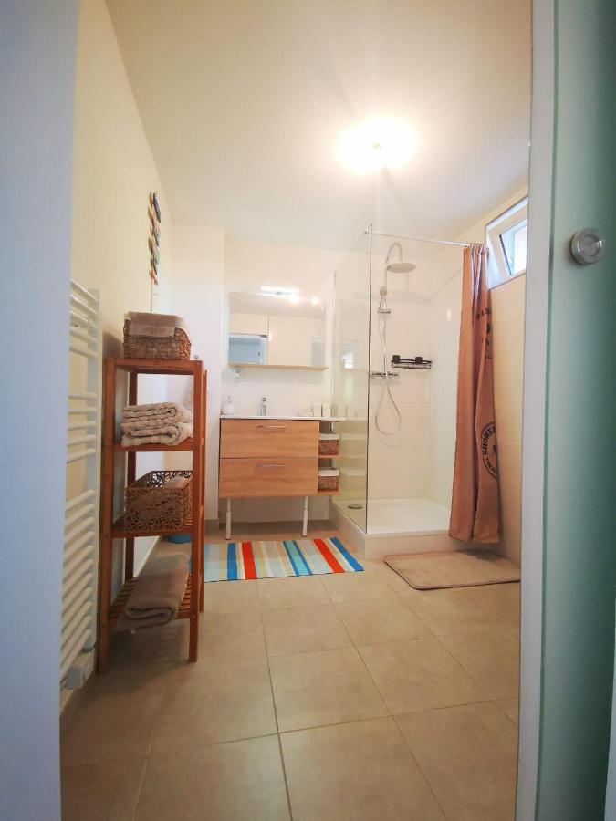 Gites Avec Grande Piscine Et Sa Terrasse Privative Bernis Екстериор снимка