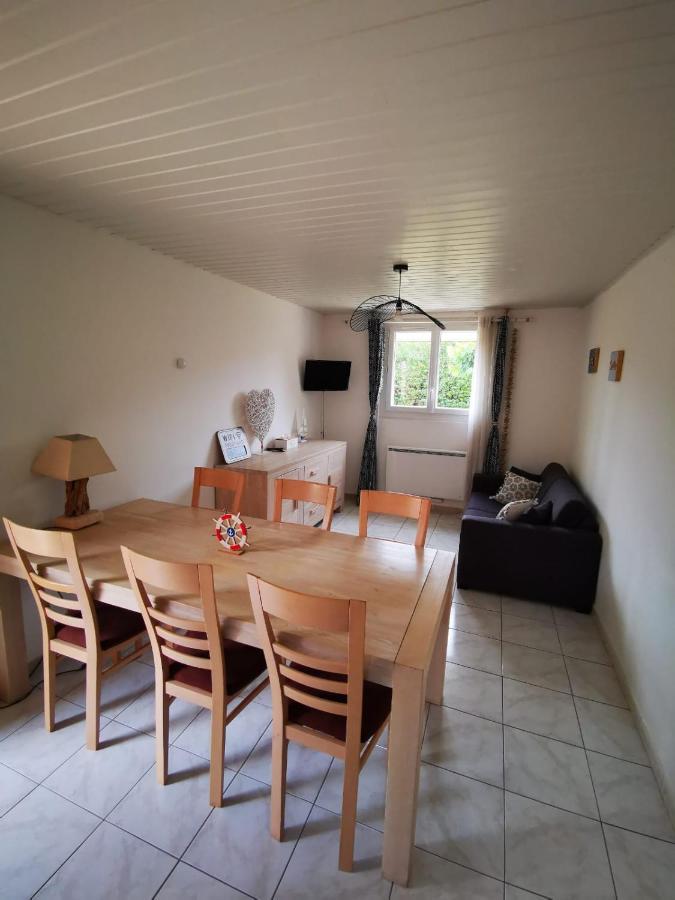 Gites Avec Grande Piscine Et Sa Terrasse Privative Bernis Екстериор снимка
